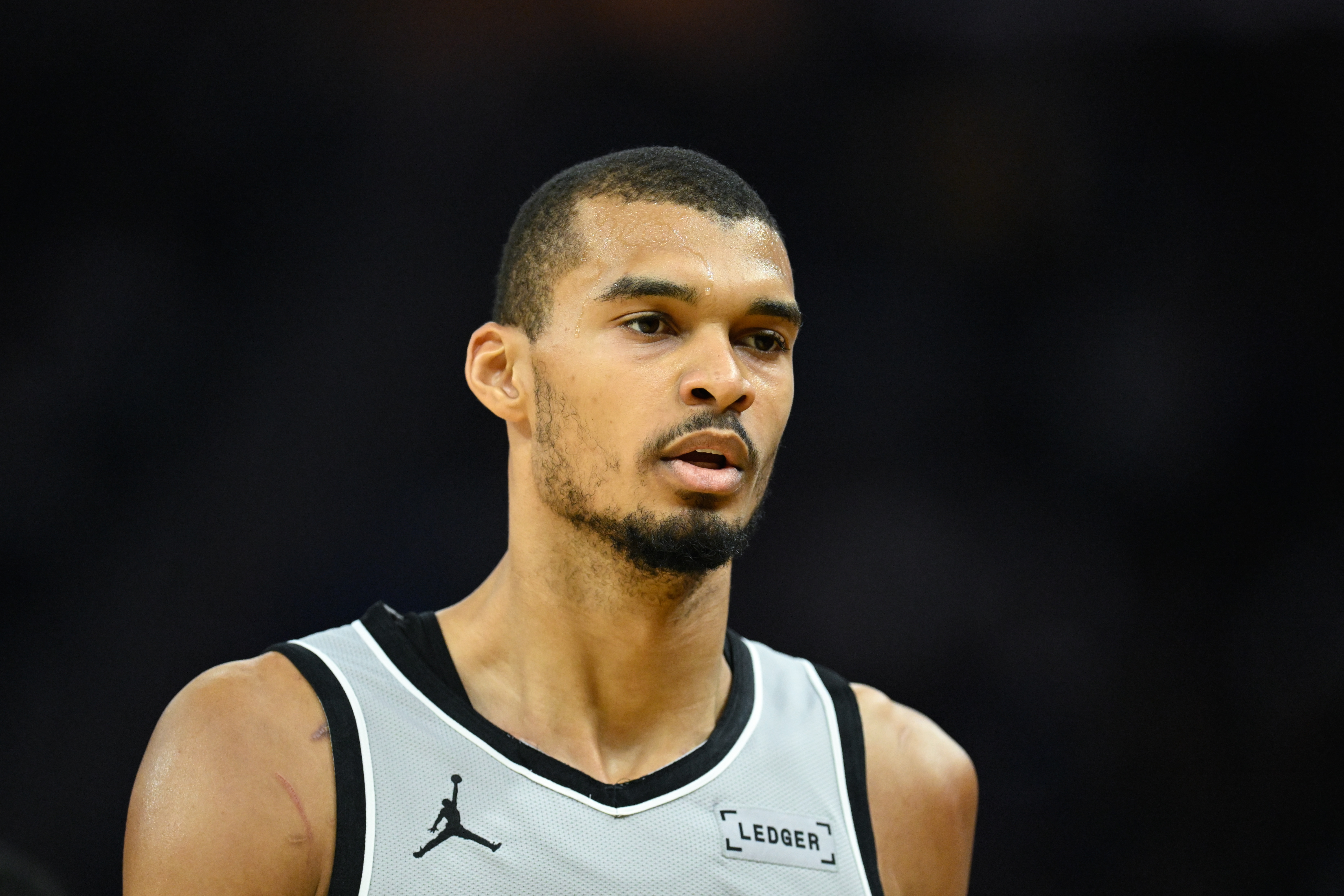 新2最新网址-7中1！文班：球队打得有些畏手畏脚 我在三分出手选择上尤为犹豫