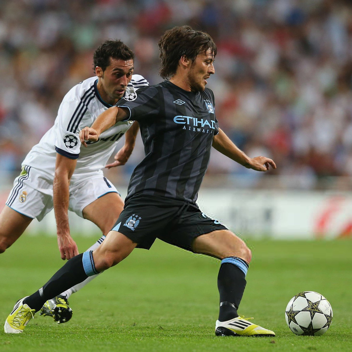 新2网址-阿韦罗亚球员生涯对曼城保持不败，利物浦皇马2胜4平|马卡|阿韦洛亚|体育赛事讨论|皇家马德里|欧冠_新浪体育_新浪新闻